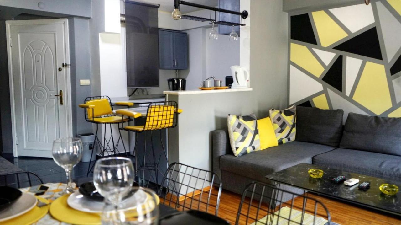 Appartamento Sweet House In The Heart Of Provincia di Istanbul Esterno foto