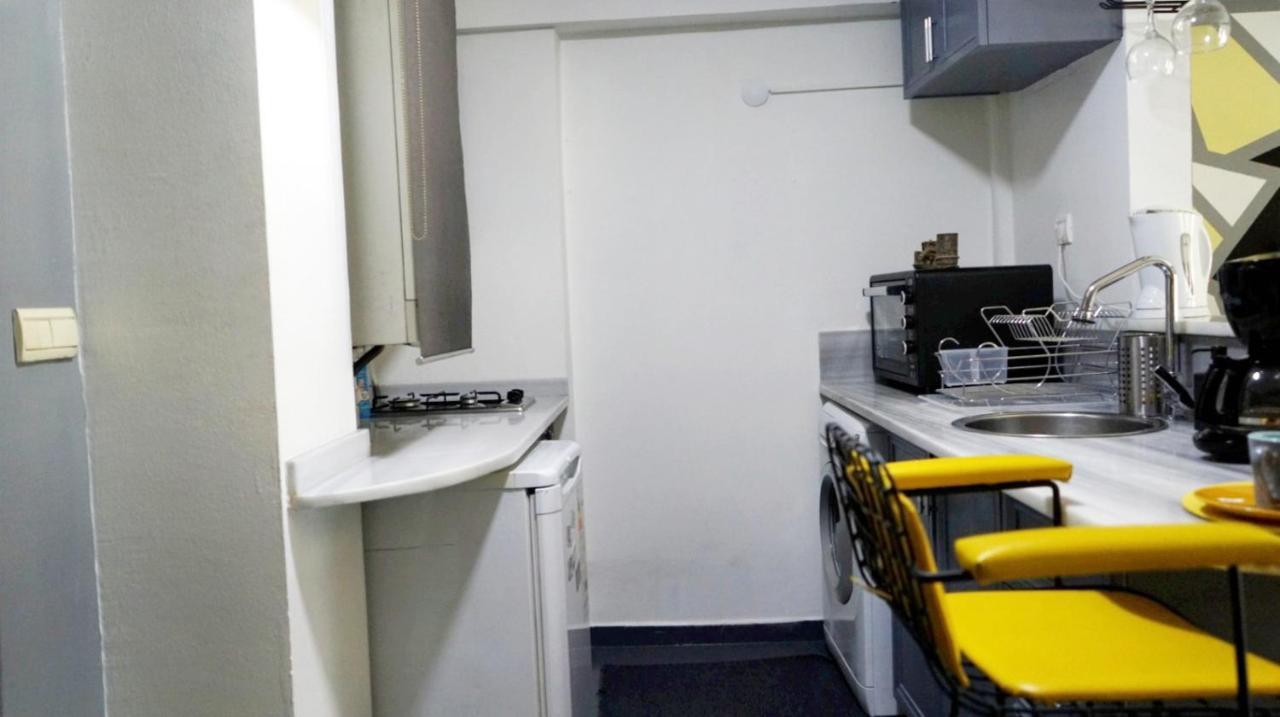 Appartamento Sweet House In The Heart Of Provincia di Istanbul Esterno foto