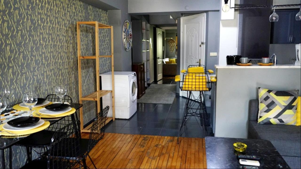 Appartamento Sweet House In The Heart Of Provincia di Istanbul Esterno foto